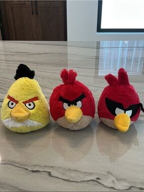 Plush Angry Bird Toy - Red and Yellow lot (3) Space Bird NWT